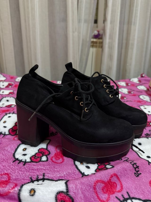Tacones negros plataforma