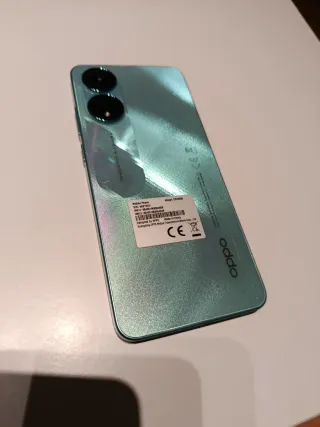 Oppo A78 blu