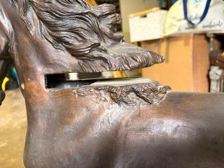 Figura de Bronce Caballo. Mesa de café.