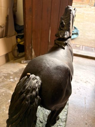 Figura de Bronce Caballo. Mesa de café.