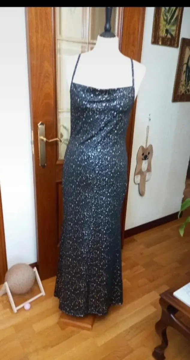Vestido largo brillos talla M