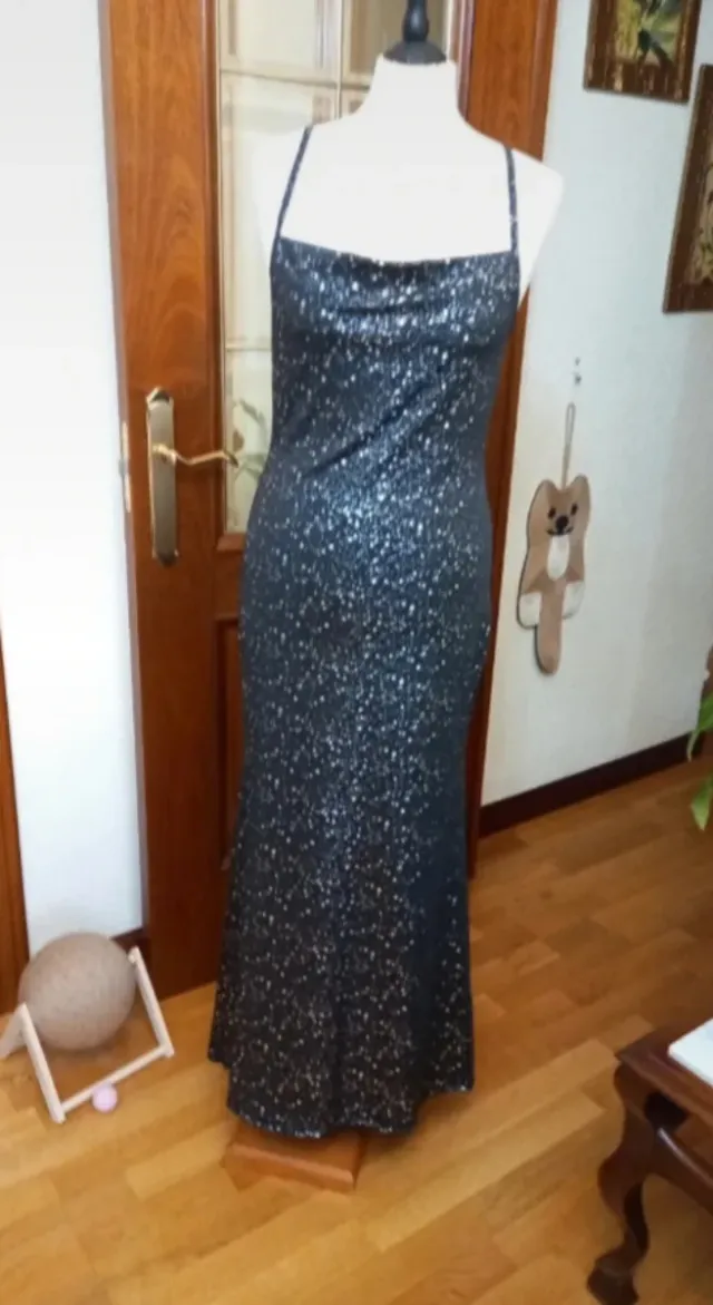 Vestido largo brillos talla M