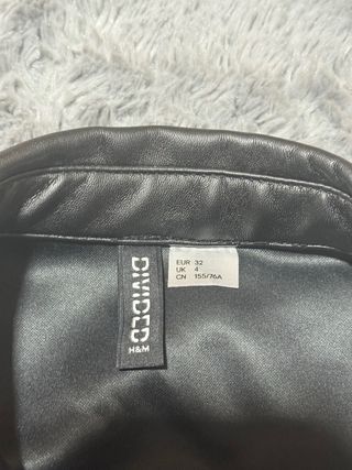 Camisa Polipiel H&M Negra