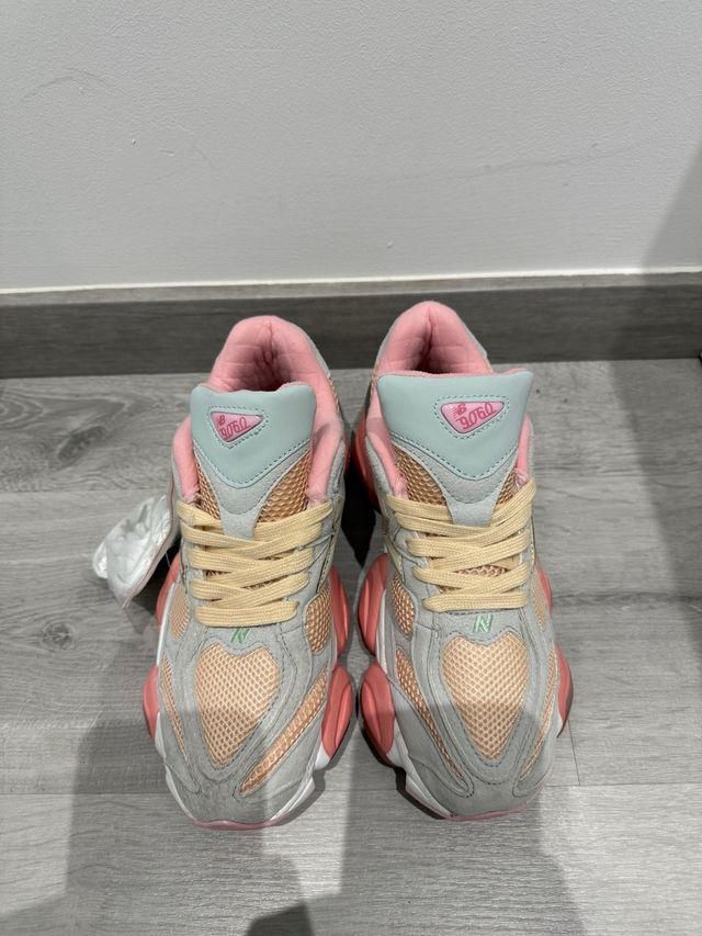 Zapatillas New Balance 9060 Gris y Rosa