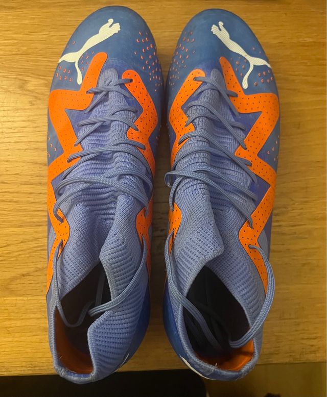 Scarpe da calcio Puma blu e arancione