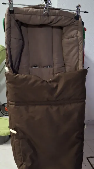 Capazo Stokke Rojo y Marrón