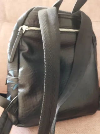 Mochila urbana negra y denim con diseño