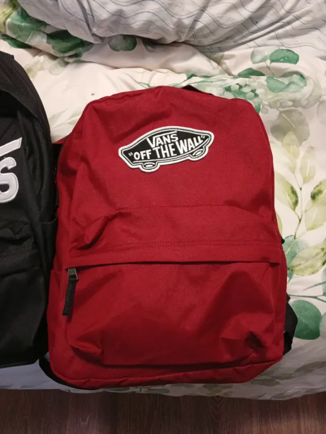 2 Mochilas Vans Negras y Rojas nuevas