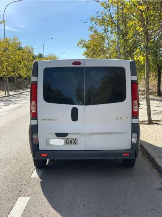 Renault Trafic 2010.