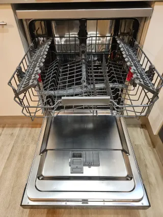 Bandejas y cestillo de lavavajillas Whirlpool