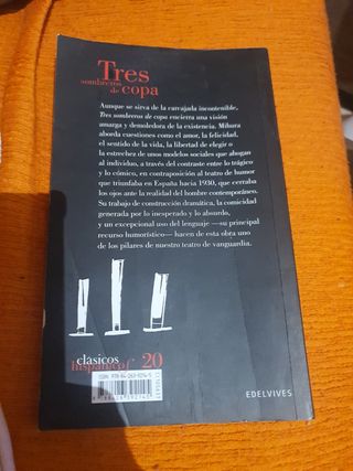 Tres sombreros de copa