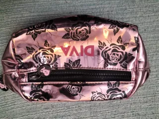 Mochila y neceser La Vecina Rubia