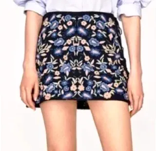 Falda Zara Bordada Azul Multicolor