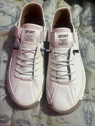 Zapatos deportivos blancos talla 39