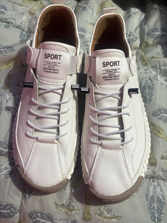 Zapatos deportivos blancos talla 39