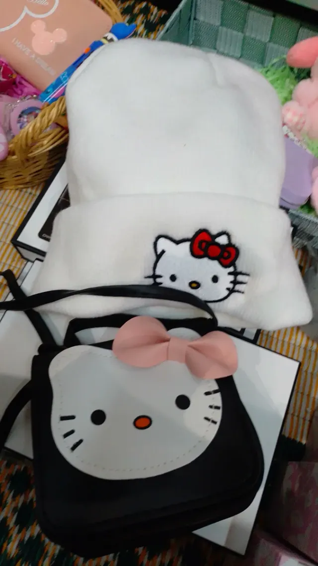 Gorro y Bolso Hello Kitty Blanco