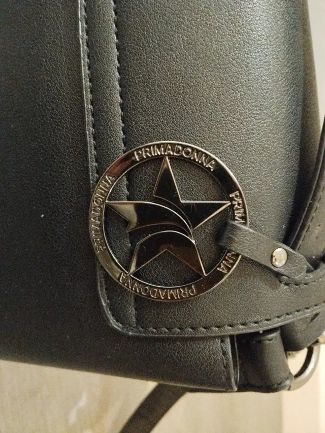 Bolso Negro Primadonna con Estrella
