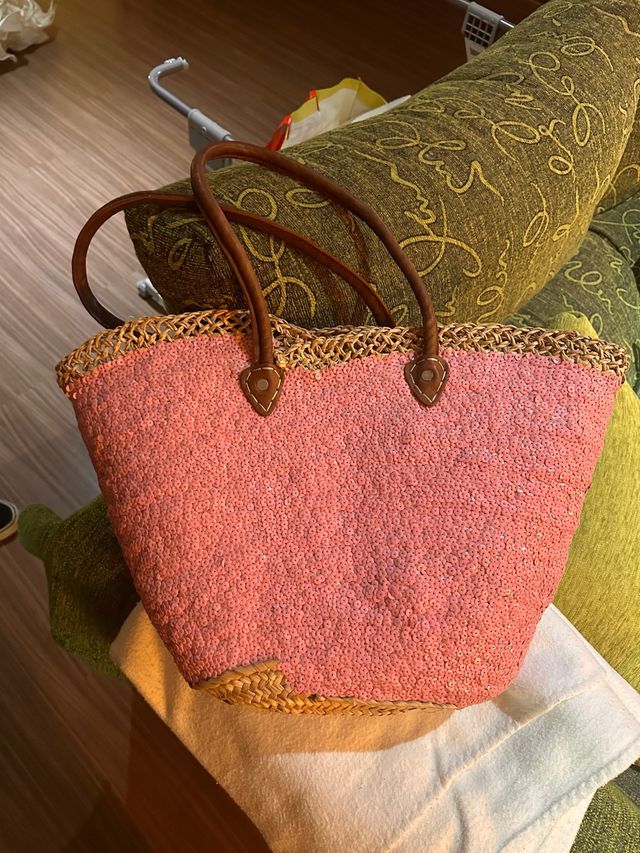 Capazo rosa con lentejuelas