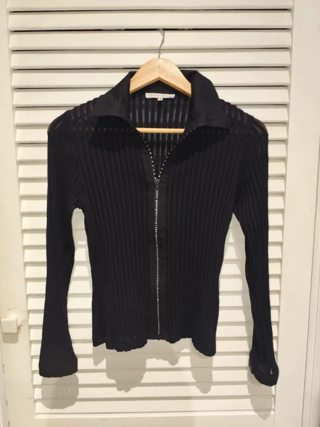 Blusa negra semi transparente