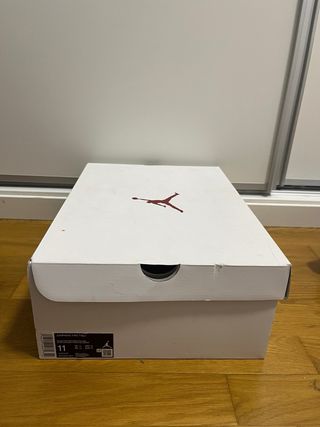 Jordan Two Trey Negro/Rojo Caja Original