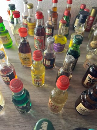 Collezione Mini Bottiglie Vuote