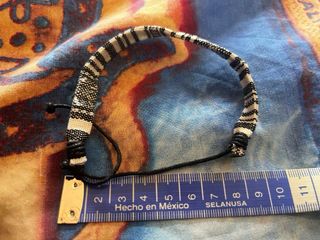 Pulsera tejida estilo surfista