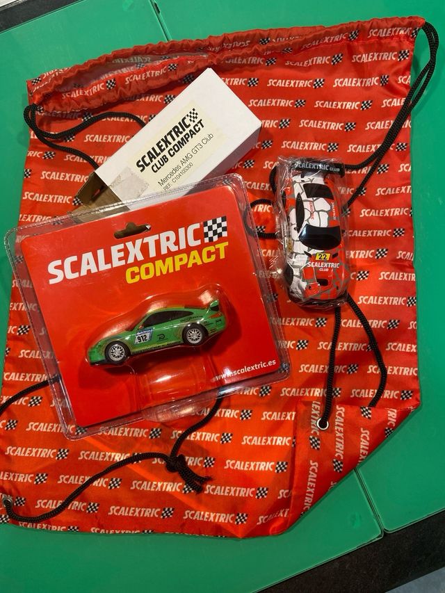 Scalextric 2 coches + mochila
