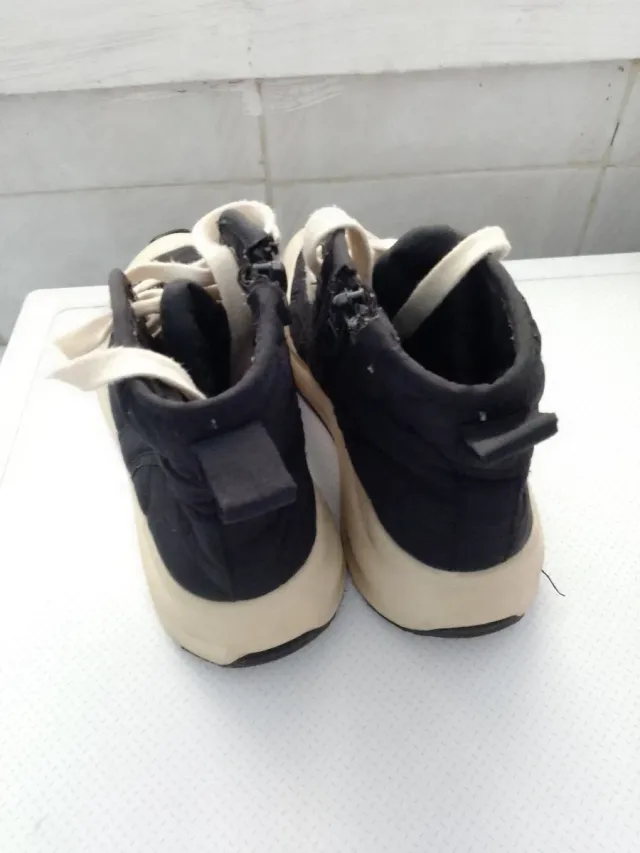 Sneakers alte nere e beige per bambina