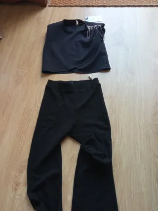 Top Zara Negro con Pedrería Talla XS