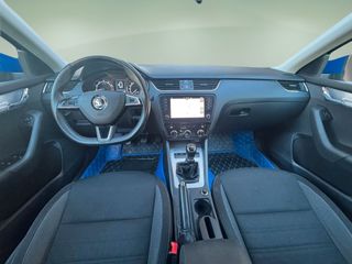 Skoda Octavia Combi TSi - Como nuevo - Garantía