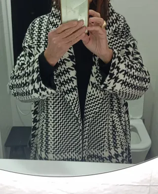 Abrigo Zara Negro y Blanco