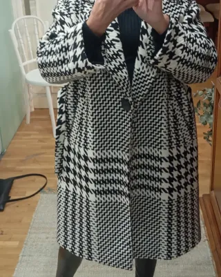 Abrigo Zara Negro y Blanco