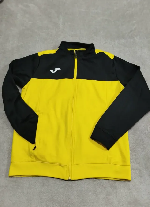 Lote 4 sudaderas + 2 de regalo