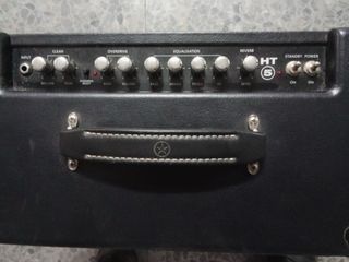 Guitarra Epiphone Les Paul Standard y ampli HT5