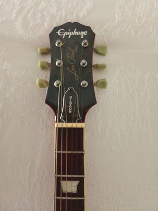 Guitarra Epiphone Les Paul Standard y ampli HT5