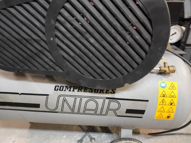 Compresor Uniair 100 L