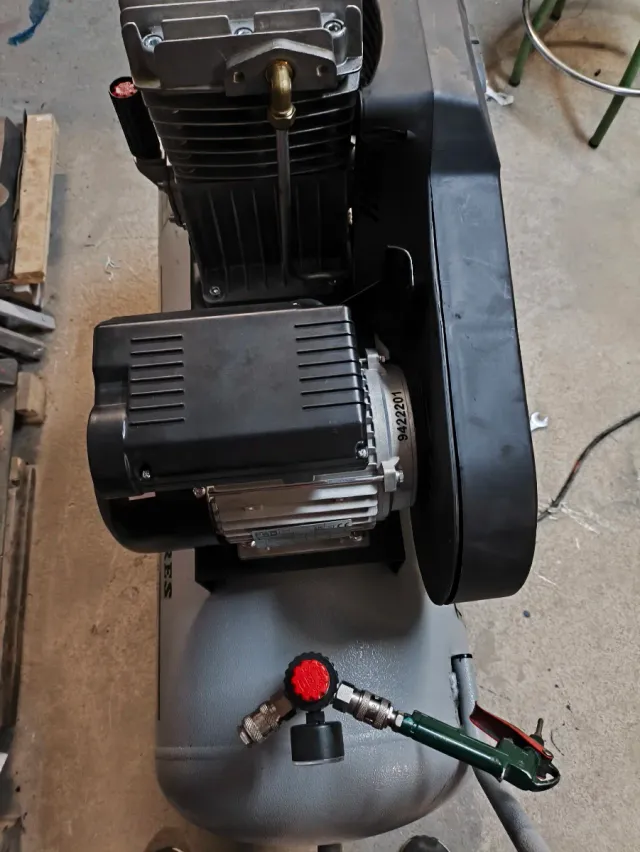 Compresor Uniair 100 L