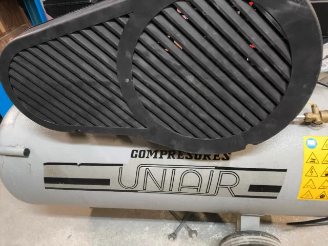 Compresor Uniair 100 L