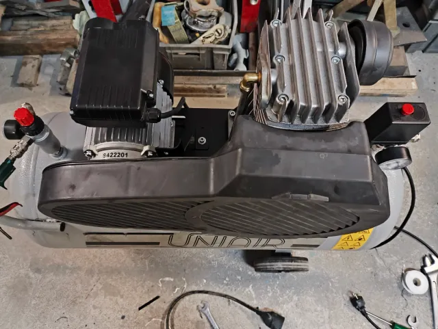 Compresor Uniair 100 L