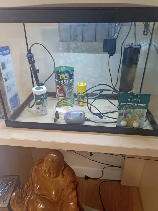Acuario 70L con 2 bombas y compresor