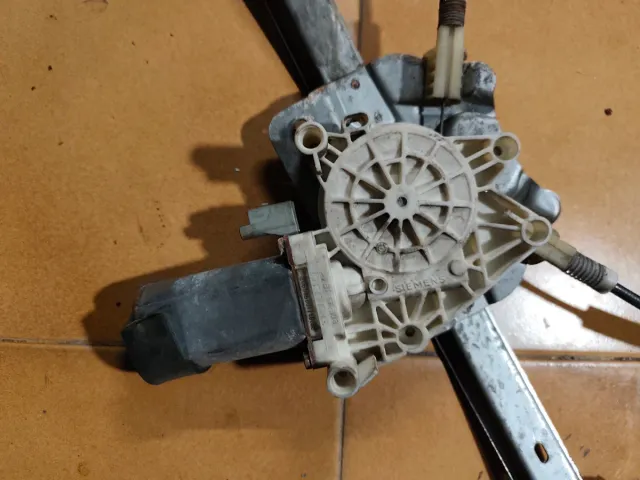 Elevalunas Peugeot 206cc