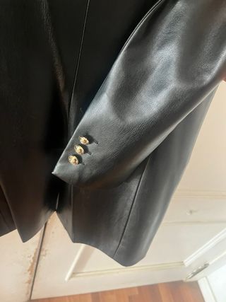Blazer Zara Piel Vegana Talla S