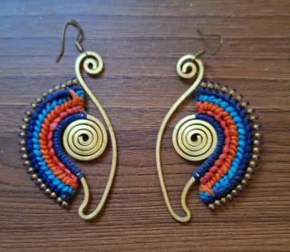 Pendientes étnicos artesanales