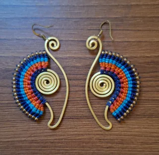 Pendientes étnicos artesanales