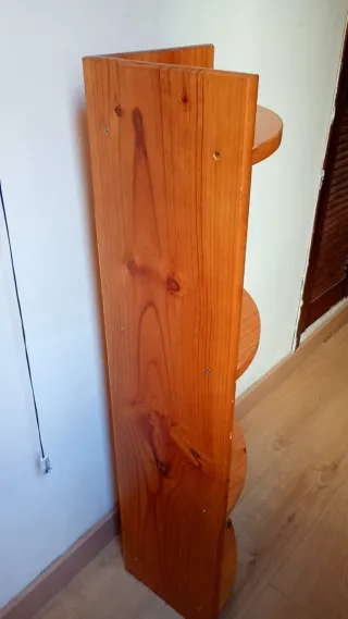 Mueble de almacenaje de madera