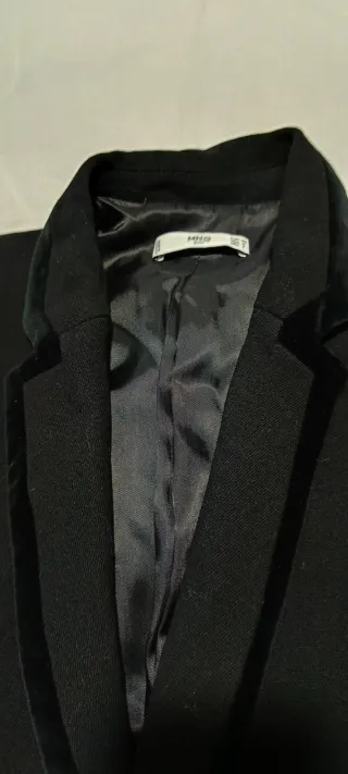 Americana elegante mujer color negro.