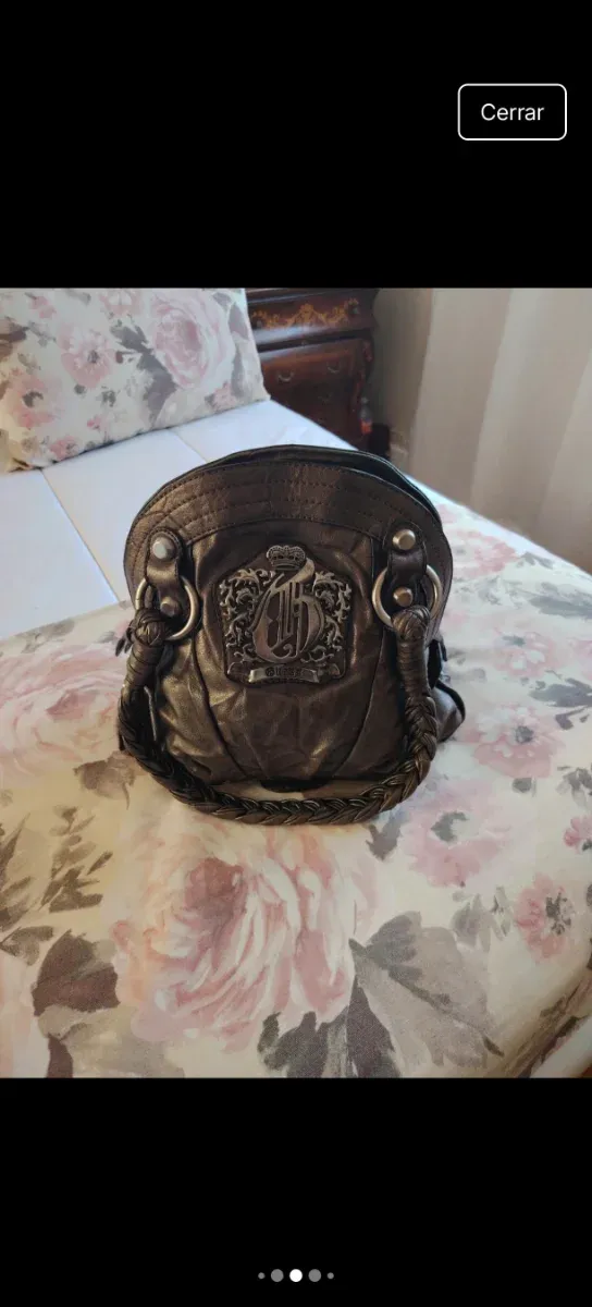 Bolso Guess vintage tachuelas