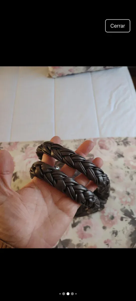 Bolso Guess vintage tachuelas