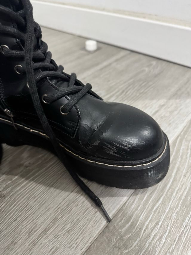 Botas negras con plataforma