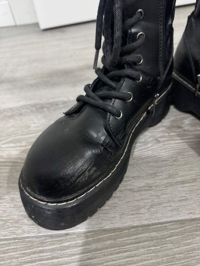 Botas negras con plataforma